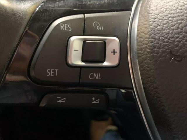 2016 Volkswagen Passat 1.8T R-Line