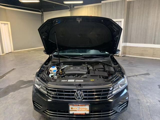 2016 Volkswagen Passat 1.8T R-Line