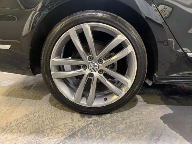 2016 Volkswagen Passat 1.8T R-Line