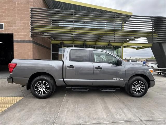 2024 Nissan Titan Crew Cab SV 4x2
