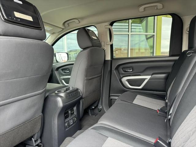 2024 Nissan Titan Crew Cab SV 4x2