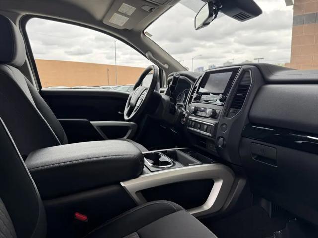 2024 Nissan Titan Crew Cab SV 4x2