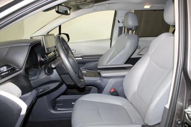 2023 Toyota Sienna XLE