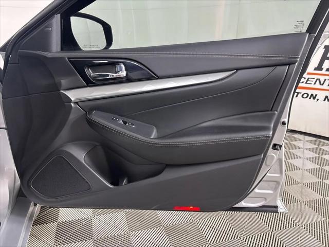 2023 Nissan Maxima SV Xtronic CVT