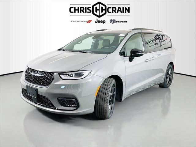 2025 Chrysler Pacifica PACIFICA LIMITED
