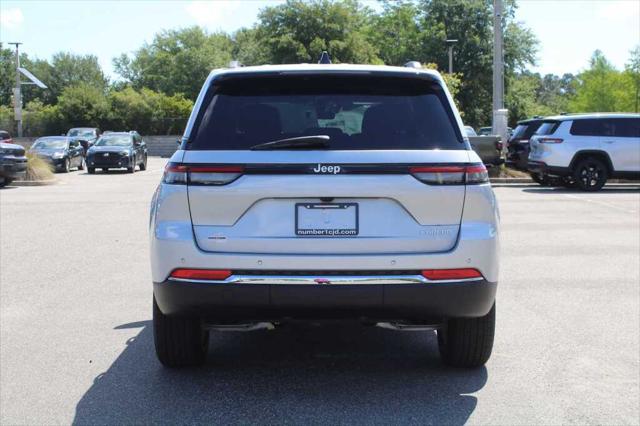2025 Jeep Grand Cherokee GRAND CHEROKEE LAREDO X 4X2