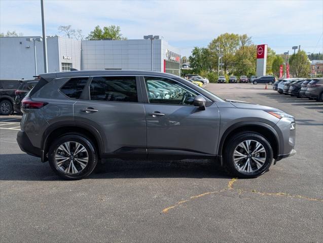 2022 Nissan Rogue SV FWD