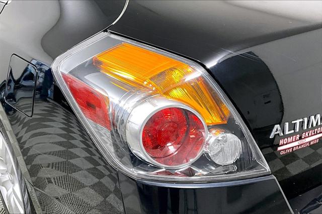 Used 2011 Nissan Altima For Sale in OLIVE BRANCH, MS