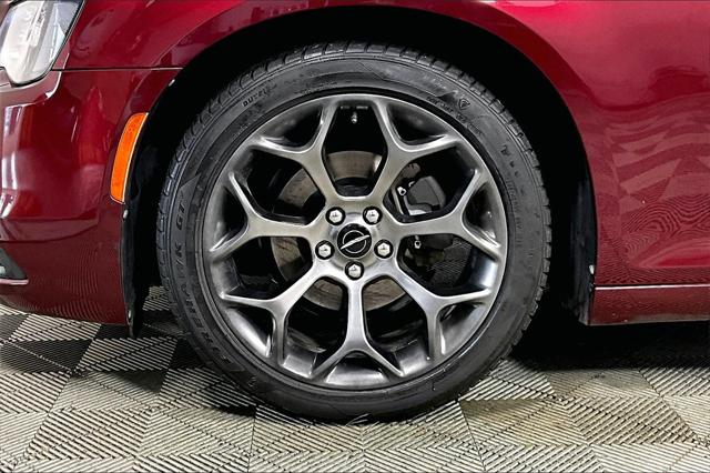 Used 2018 Chrysler 300 For Sale in Millington, TN
