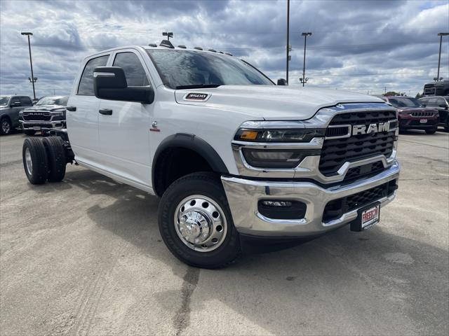 2025 RAM Ram 3500 Chassis Cab RAM 3500 TRADESMAN CREW CAB CHASSIS 4X4 60 CA