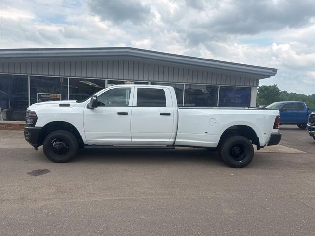 2025 RAM Ram 3500 RAM 3500 TRADESMAN CREW CAB 4X4 8 BOX
