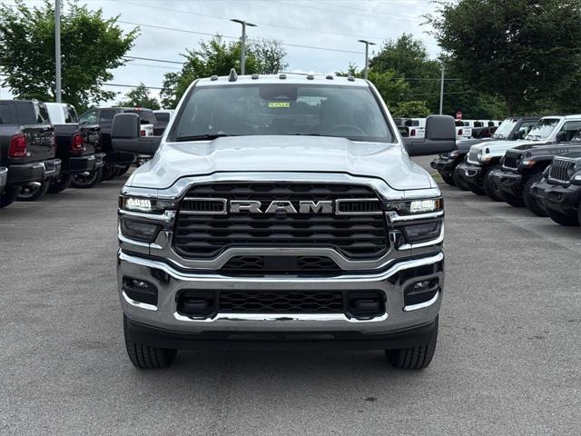 2025 RAM Ram 2500 RAM 2500 TRADESMAN CREW CAB 4X4 64 BOX