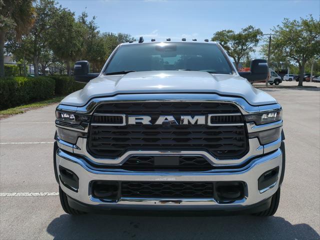 2025 RAM Ram 5500 Chassis Cab RAM 5500 TRADESMAN CHASSIS CREW CAB 4X4 84 CA