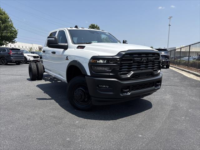 2025 RAM Ram 3500 Chassis Cab RAM 3500 TRADESMAN CREW CAB CHASSIS 4X4 60 CA