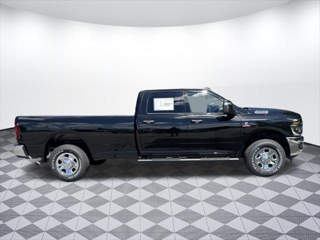 2025 RAM Ram 3500 RAM 3500 TRADESMAN CREW CAB 4X4 8 BOX