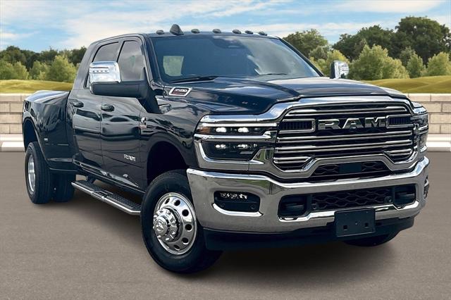 2025 RAM Ram 3500 RAM 3500 LARAMIE MEGA CAB 4X4 64 BOX