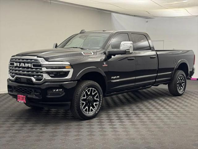 2025 RAM Ram 3500 RAM 3500 LIMITED CREW CAB 4X4 8 BOX