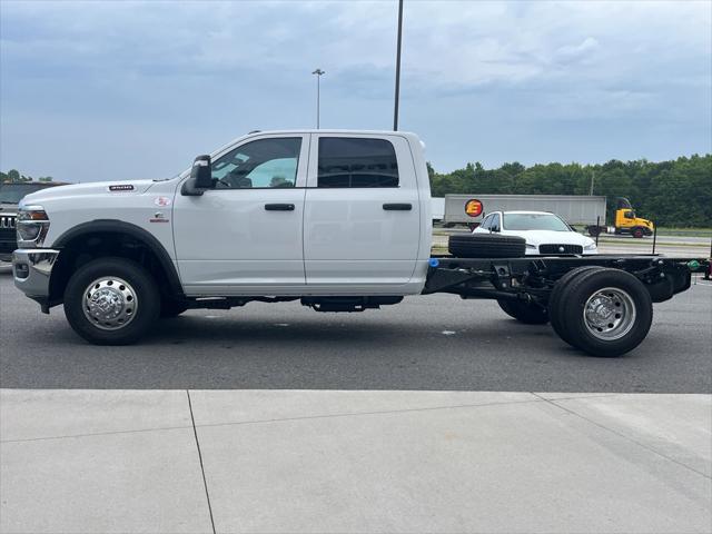2025 RAM Ram 3500 Chassis Cab RAM 3500 TRADESMAN CREW CAB CHASSIS 4X4 60 CA