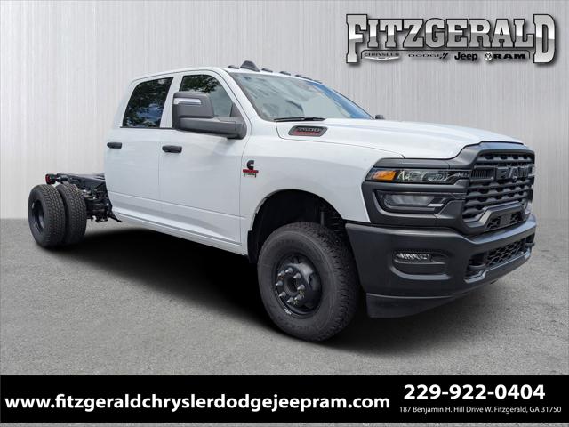 2025 RAM Ram 3500 Chassis Cab RAM 3500 TRADESMAN CREW CAB CHASSIS 4X4 60 CA