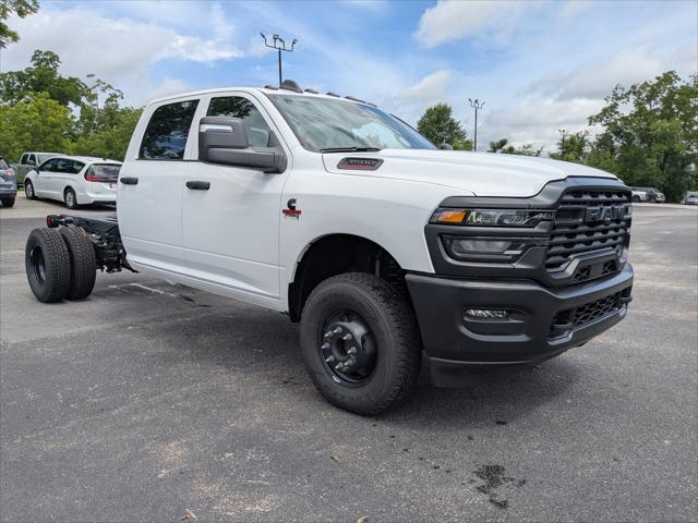2025 RAM Ram 3500 Chassis Cab RAM 3500 TRADESMAN CREW CAB CHASSIS 4X4 60 CA