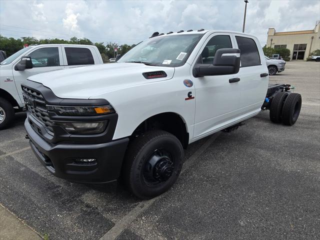 2025 RAM Ram 3500 Chassis Cab RAM 3500 TRADESMAN CREW CAB CHASSIS 4X4 60 CA
