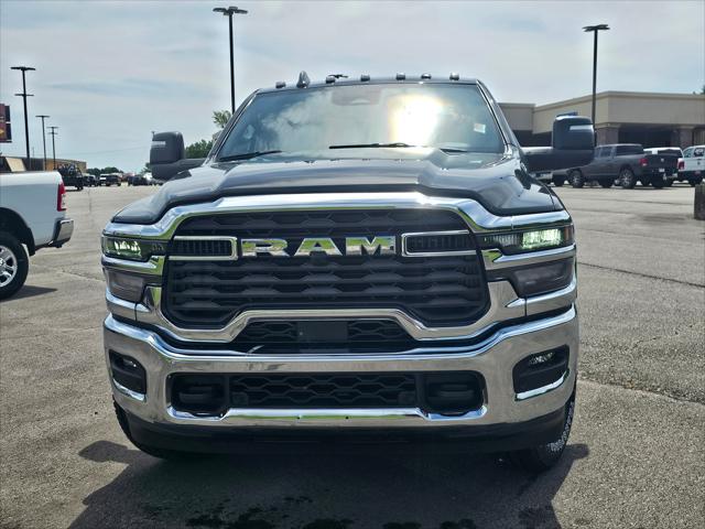 2025 RAM Ram 2500 RAM 2500 TRADESMAN CREW CAB 4X4 64 BOX