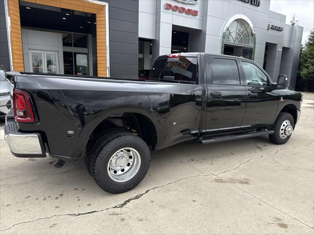 2025 RAM Ram 3500 RAM 3500 TRADESMAN CREW CAB 4X4 8 BOX 2025 RAM Ram 3500 RAM 3500 TRADESMAN CREW CAB 4X4 8 BOX