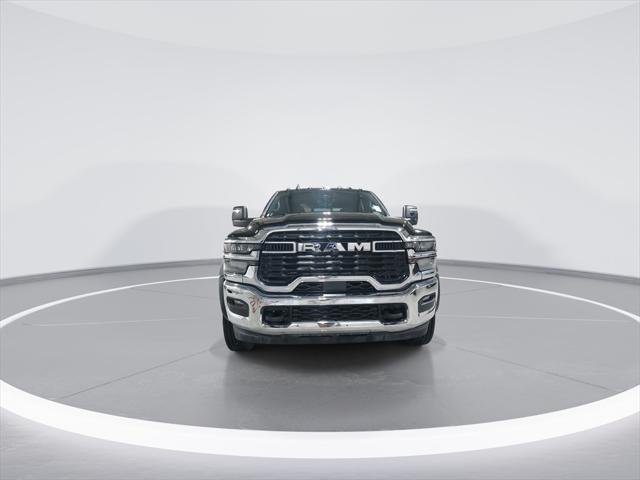 2025 RAM Ram 4500 Chassis Cab RAM 4500 TRADESMAN CHASSIS CREW CAB 4X4 60 CA 2025 RAM Ram 4500 Chassis Cab RAM 4500 TRADESMAN CHASSIS CREW CAB 4X4 60 CA