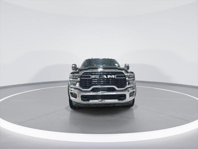 2025 RAM Ram 4500 Chassis Cab RAM 4500 TRADESMAN CHASSIS CREW CAB 4X4 60 CA 2025 RAM Ram 4500 Chassis Cab RAM 4500 TRADESMAN CHASSIS CREW CAB 4X4 60 CA