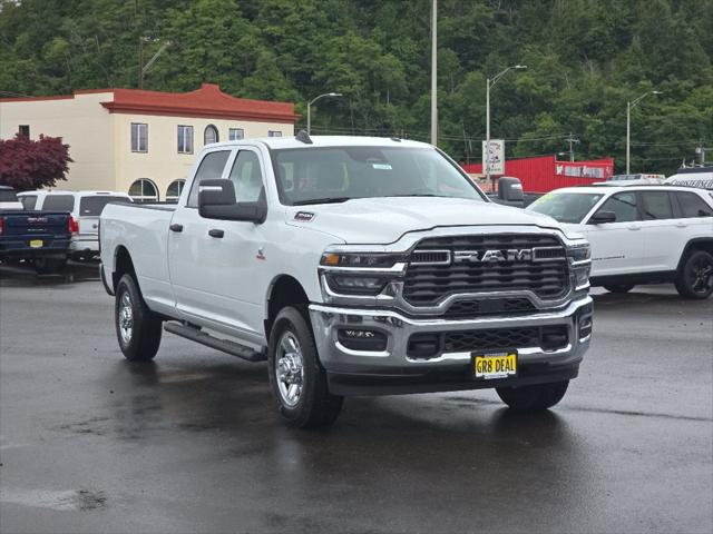 2025 RAM Ram 3500 RAM 3500 TRADESMAN CREW CAB 4X4 8 BOX
