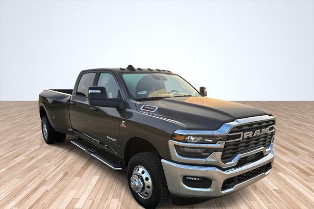 2025 RAM Ram 3500 RAM 3500 BIG HORN CREW CAB 4X4 8 BOX