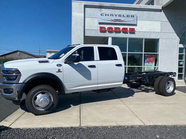 2025 RAM Ram 5500 Chassis Cab RAM 5500 TRADESMAN CHASSIS CREW CAB 4X4 84 CA