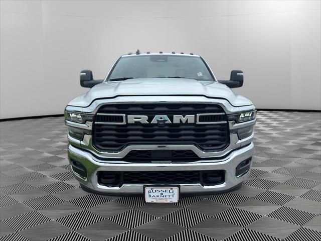 2025 RAM Ram 3500 Chassis Cab RAM 3500 TRADESMAN CREW CAB CHASSIS 4X4 60 CA