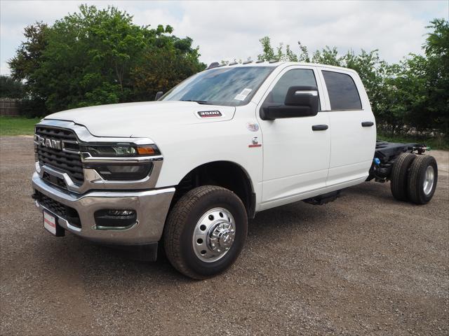 2025 RAM Ram 3500 Chassis Cab RAM 3500 TRADESMAN CREW CAB CHASSIS 4X4 60 CA