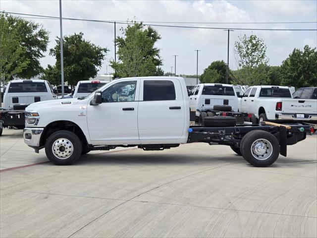 2025 RAM Ram 3500 Chassis Cab RAM 3500 TRADESMAN CREW CAB CHASSIS 4X4 60 CA