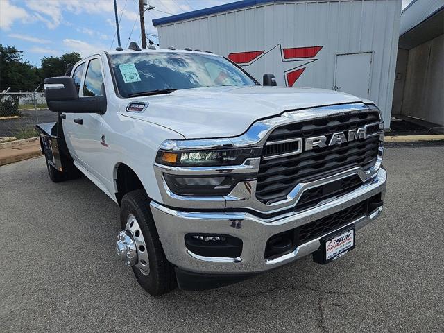 2025 RAM Ram 3500 Chassis Cab RAM 3500 TRADESMAN CREW CAB CHASSIS 4X4 60 CA
