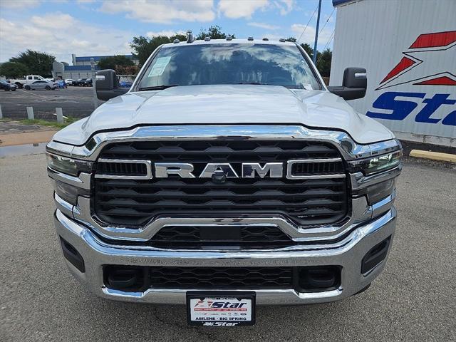 2025 RAM Ram 3500 Chassis Cab RAM 3500 TRADESMAN CREW CAB CHASSIS 4X4 60 CA