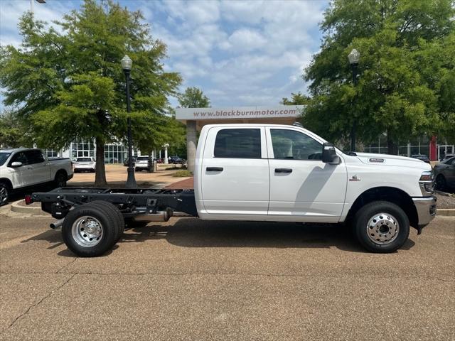 2025 RAM Ram 3500 Chassis Cab RAM 3500 TRADESMAN CREW CAB CHASSIS 4X4 60 CA