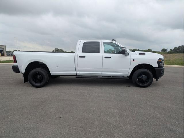 2025 RAM Ram 3500 RAM 3500 TRADESMAN CREW CAB 4X4 8 BOX