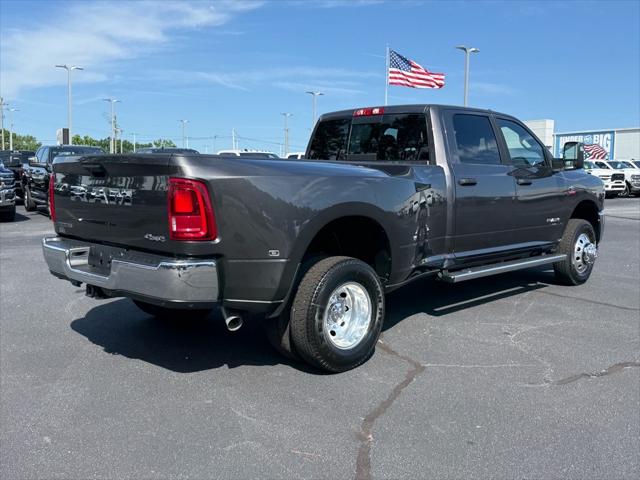2025 RAM Ram 3500 RAM 3500 BIG HORN CREW CAB 4X4 8 BOX