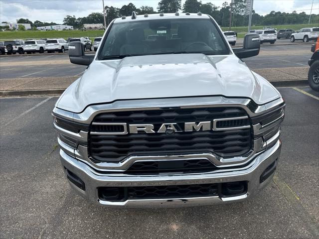 2025 RAM Ram 3500 Chassis Cab RAM 3500 TRADESMAN CREW CAB CHASSIS 4X4 60 CA