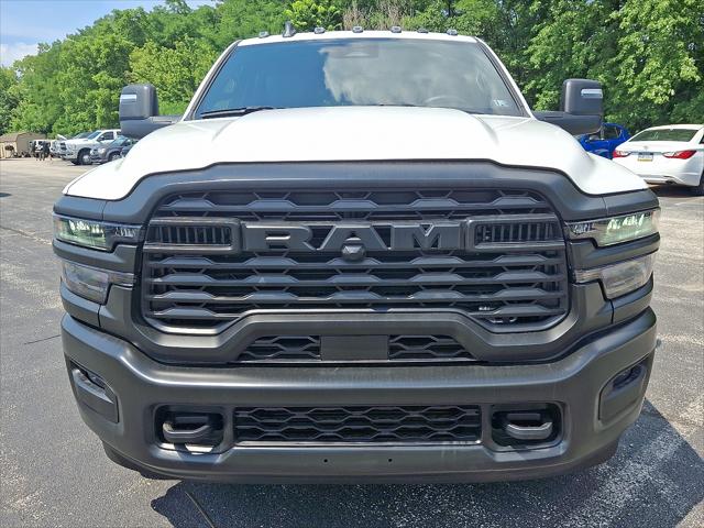 2025 RAM Ram 3500 Chassis Cab RAM 3500 TRADESMAN CREW CAB CHASSIS 4X4 60 CA 2025 RAM Ram 3500 Chassis Cab RAM 3500 TRADESMAN CREW CAB CHASSIS 4X4 60 CA