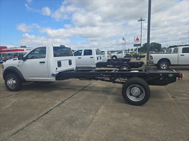 2025 RAM Ram 5500 Chassis Cab RAM 5500 TRADESMAN CHASSIS REGULAR CAB 4X2 120 CA