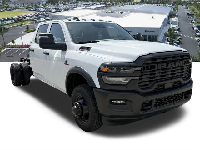 2025 RAM Ram 3500 Chassis Cab RAM 3500 TRADESMAN CREW CAB CHASSIS 4X4 60 CA