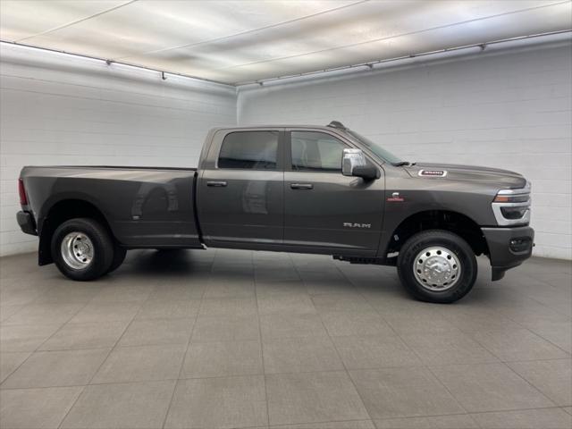 2025 RAM Ram 3500 RAM 3500 LARAMIE CREW CAB 4X4 8 BOX
