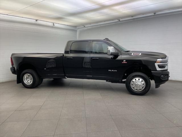 2025 RAM Ram 3500 RAM 3500 LARAMIE CREW CAB 4X4 8 BOX