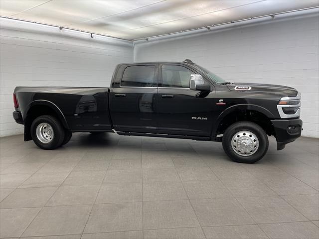 2025 RAM Ram 3500 RAM 3500 LIMITED LONGHORN CREW CAB 4X4 8 BOX