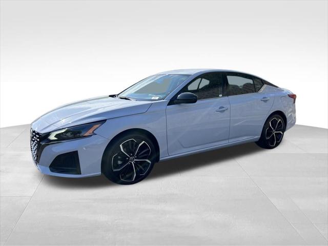 2023 Nissan Altima SR FWD