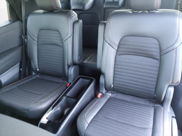2025 Nissan Pathfinder SV 4WD