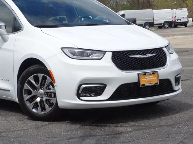 2024 Chrysler Pacifica Hybrid Pinnacle